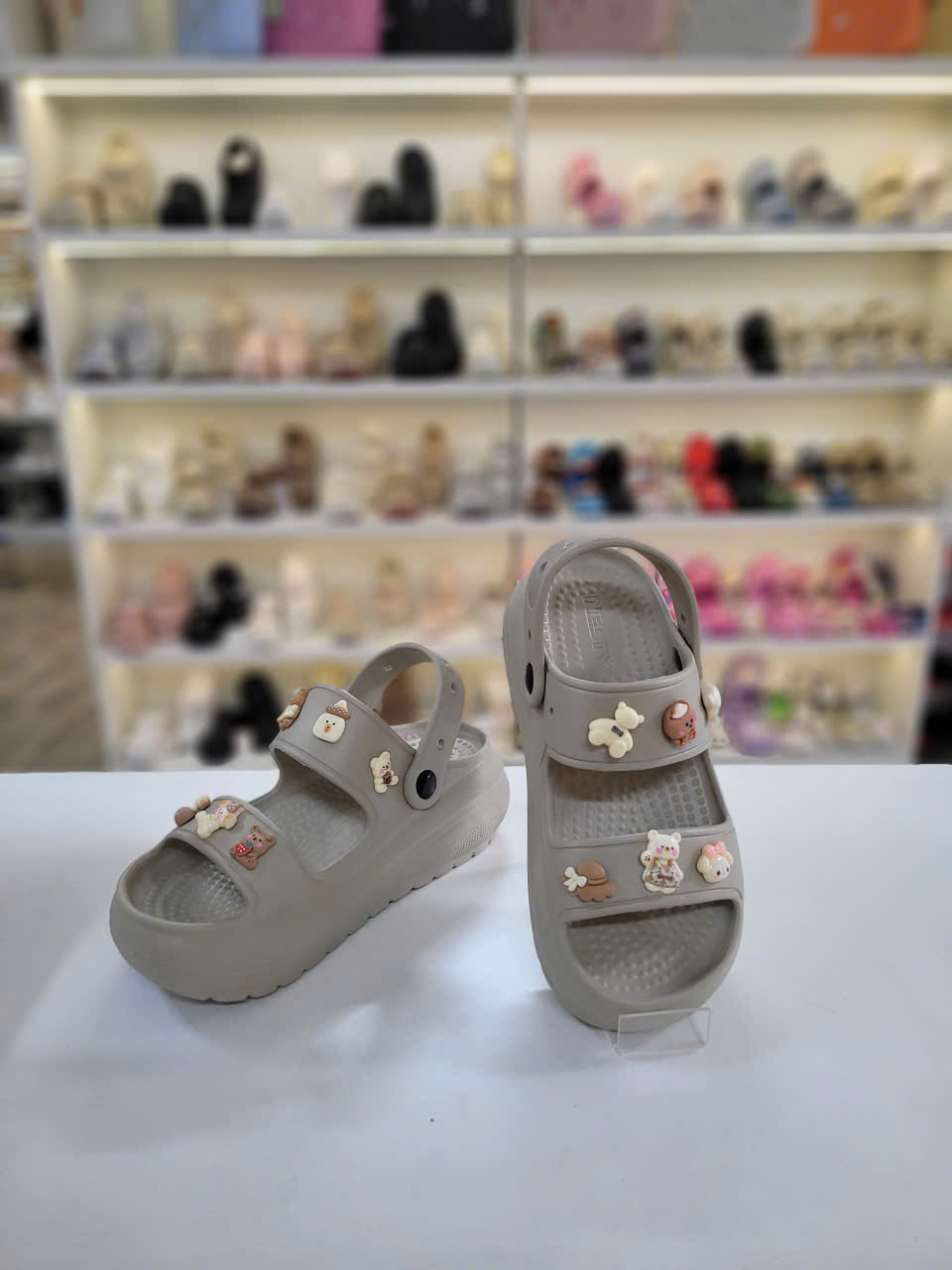 DÉP SANDAL SỤC BÁNH MÌ NỮ NESTY NE51-SP001422 (ĐÍNH STICKER DỄ THƯƠNG)