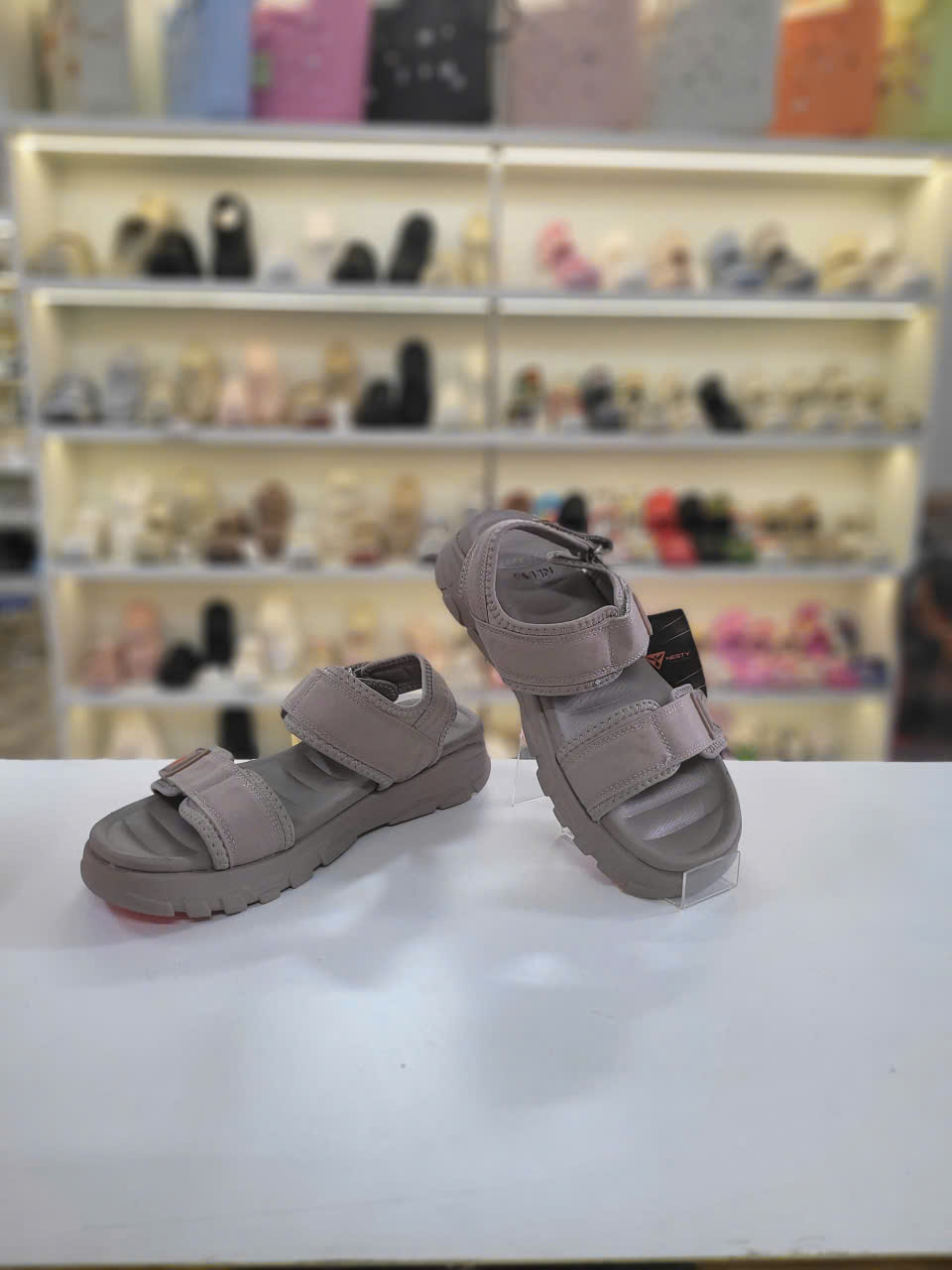 GIÀY SANDAL NAM NỮ NESTY SD22-SP000431 - QUAI DÁN THỂ THAO, ÊM CHÂN, CHỐNG TRƯỢT